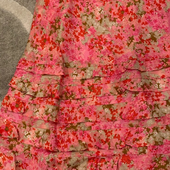 100% Silk floral dress by Ann Taylor - Picture 2 of 5